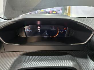 Peugeot 208 1.2 PureTech 100 Allure picture 24