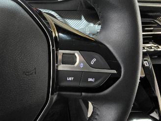 Peugeot 208 1.2 PureTech 100 Allure picture 31