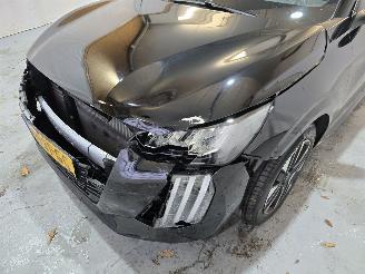 Peugeot 208 1.2 PureTech 100 Allure picture 10