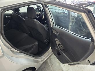 Ford Fiesta 1.0 EcoBoost Hybrid Titanium picture 19