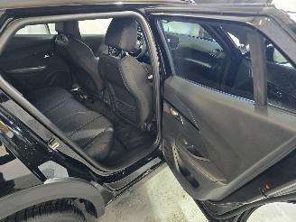 Peugeot 2008 1.2 Hybrid 145 GT picture 13