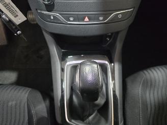 Peugeot 308 1.2 PureTech Blue Lease Executive picture 32