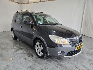 skadebil auto Skoda Roomster 1.2 TSI Fresh 2014/2