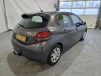Peugeot 208 1.2 PureT. Blue Lion picture 7