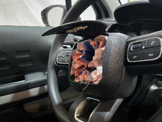 Citroën C3 1.2 PureTech C-Series picture 17