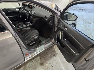 Peugeot 308 SW 1.6 BlueHDI Blue Lease Executive Pack picture 14