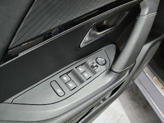 Peugeot e-2008 EV GT 54 kWh picture 27