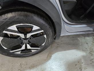 Peugeot e-2008 EV GT 54 kWh picture 21