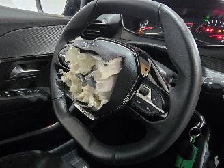 Peugeot 208 1.2 PT picture 17