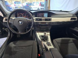 BMW 3-serie 320i picture 18