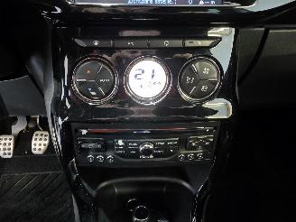 Citroën DS3 1.2 VTi So Chic picture 26