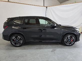 BMW iX eDrive20 67 kWh picture 8