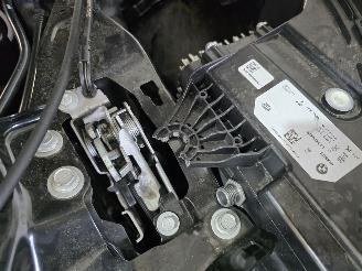 BMW iX eDrive20 67 kWh picture 11