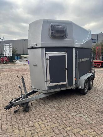 -  Titan Jelsum paardentrailer picture 7