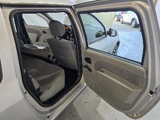 Dacia Logan 1.6 Lauréate picture 15