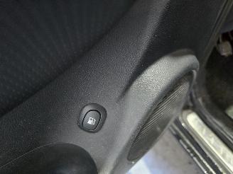 Kia Carens 2.0 CVVT X-clusive 7p. picture 22