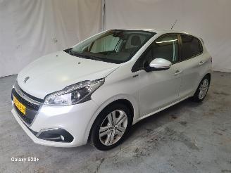 škoda osobní automobily Peugeot 208 1.2 PureT. Signature 2019/4