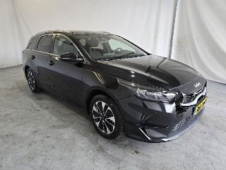Damaged car Kia Ceed Sportswagon 1.0 T-GDi Design Edition 2025/12