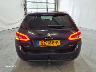 Peugeot 308 1.6 BlueHDI Blue Lease Executive Pack picture 7