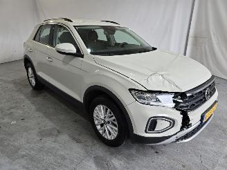 Schadeauto Volkswagen T-Roc 1.0 TSI Life Bns 2022/8