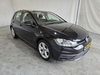 skadebil auto Volkswagen Golf 1.0 TSI Comfortline 2019/4
