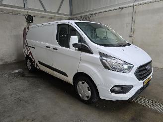 damaged commercial vehicles Ford Transit CUSTOM 2019/8
