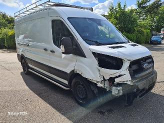 damaged commercial vehicles Ford Transit 330 2.0 TDCI L3H2 Trend MHEV 2023/5