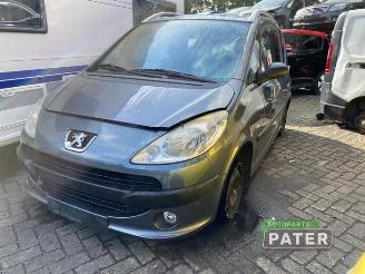 krockskadad bil auto Peugeot 1007 1007 (KM), Hatchback 3-drs, 2004 / 2011 1.4 2005/10