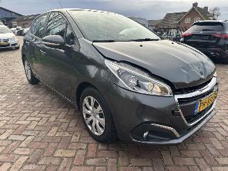 Peugeot 208 1.2 PureT. Blue Lion picture 4