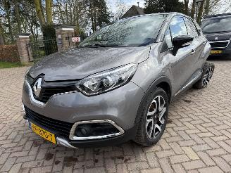 Vaurioauto  passenger cars Renault Captur 0.9 TCe Xmod 2015/10