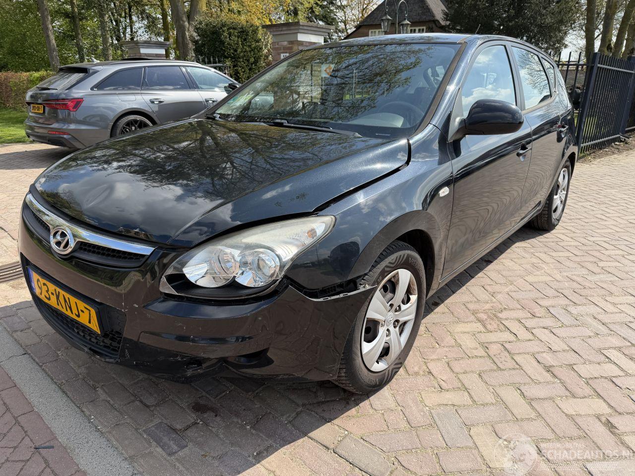 Hyundai I-30 1.6i Dynamic