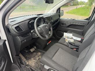Opel Vivaro 2.0 BlueHDi 145 pk automaat 2 schuifdeur picture 10