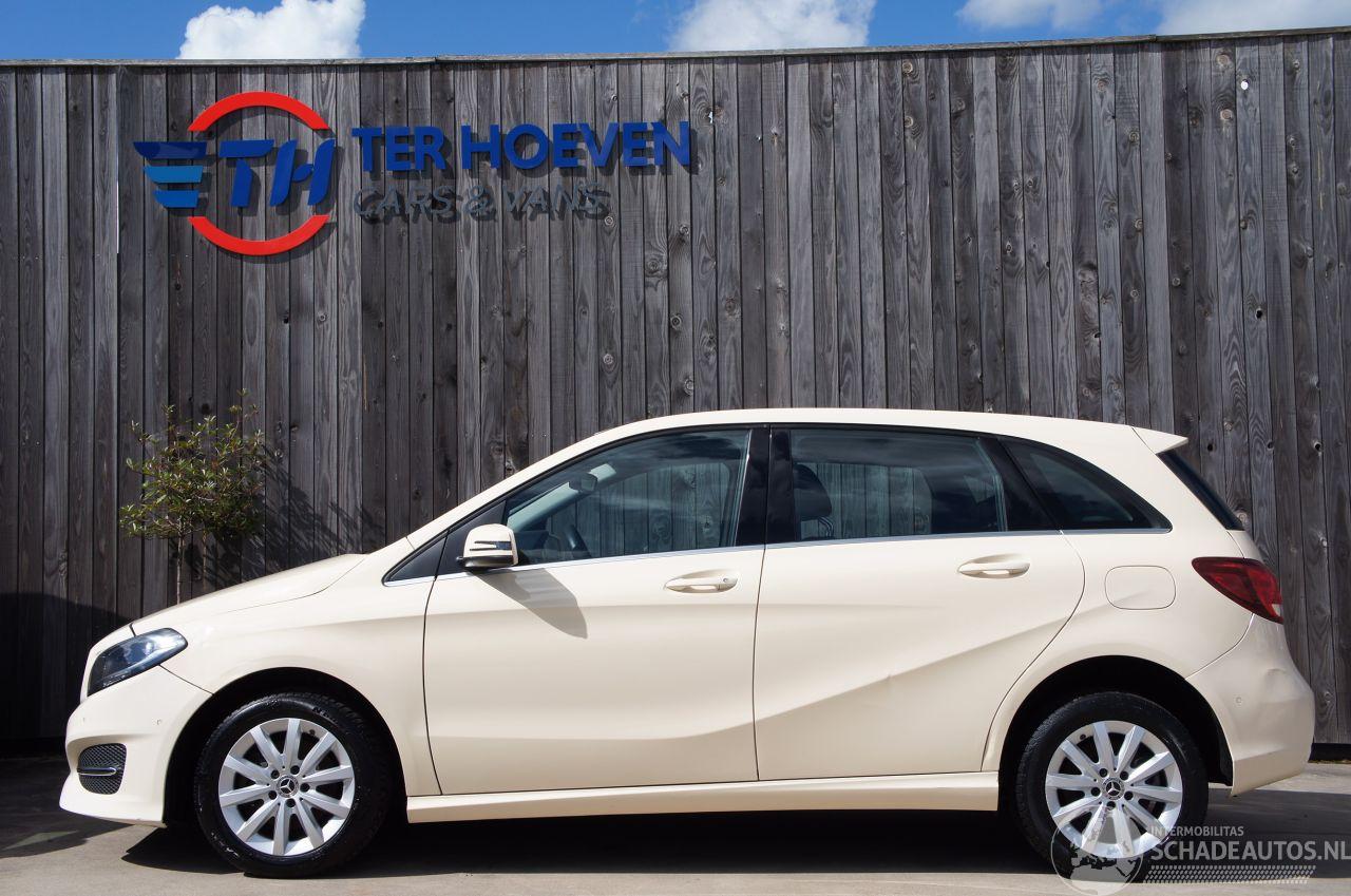 Mercedes B-klasse B180D Airco Navi Cruise Stoelverwarming BAK Kapot! 80KW Euro 6
