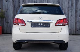 Mercedes B-klasse B180D Airco Navi Cruise Stoelverwarming BAK Kapot! 80KW Euro 6 picture 7