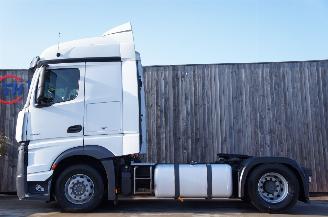 Schade vrachtwagen Mercedes Actros 1942 Streamspace 2X Tanks Navi 310KW Euro 6 2015/7