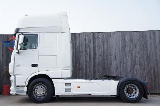 Schade vrachtwagen DAF XF XF 460 Super Space Cab Dakairco 2X Tanks 340KW Euro 6 2016/3