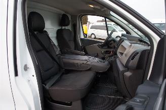 Renault Trafic 1.6 DCi Lang Airco Cruise PDC Trekhaak 70KW Euro 6 picture 12