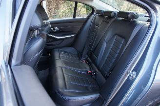 BMW 3-serie 320d Luxury Line Airco Navi Cruise 360° Schuifdak LED 140KW Euro 6 picture 12