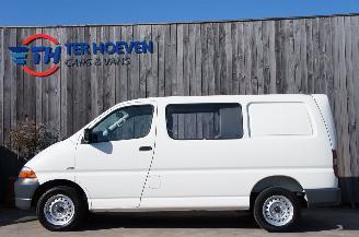 krockskadad bil auto Toyota Hi-Ace 2.5 D4-D Dubbele Cabine 6-Persoons Trekhaak 65KW 2005/1
