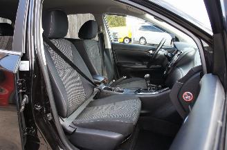 Nissan Pulsar 1.5 DCi Acenta Airco Navi Cruise Xenon Stoelverwarming 81KW Euro 5 picture 10
