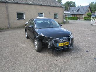 Voiture accidenté Audi A1 SPORTBACK 1.0 TFSI ProLine 5DRS 2018/7