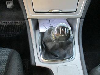 Ford Mondeo 2.0-16V Trend Wagon picture 22