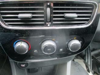 Renault Clio 0.9 TCe Limited Airco NAP picture 24