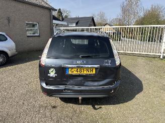 Ford Focus 2.0 Titanium picture 6