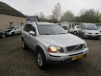 damaged passenger cars Volvo Xc-90 3.2 Momentum 4x4 7 PERSOONS!!! 2008/2