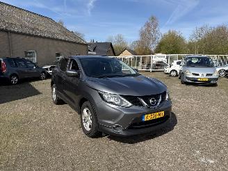  Nissan Qashqai 1.2 N-Connecta REST BPM €500!!! 2016/4