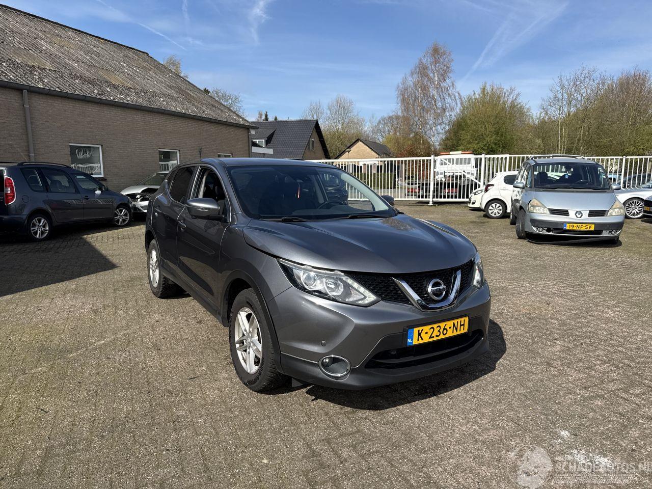 Nissan Qashqai 1.2 N-Connecta REST BPM €500!!!