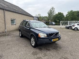 Damaged car Volvo Xc-90 2.5 T Exclusive 7 PERSOONS 2002/12