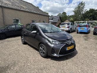 Damaged car Toyota Yaris 1.0 VVT-i Trend REST BPM €300,-!!! 2017/1