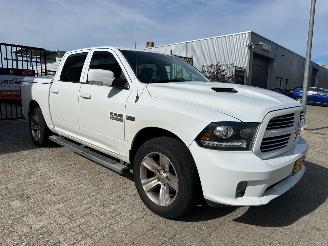 Dodge Ram 5.7 V8 4x4 Quad Cab 64 2013/2